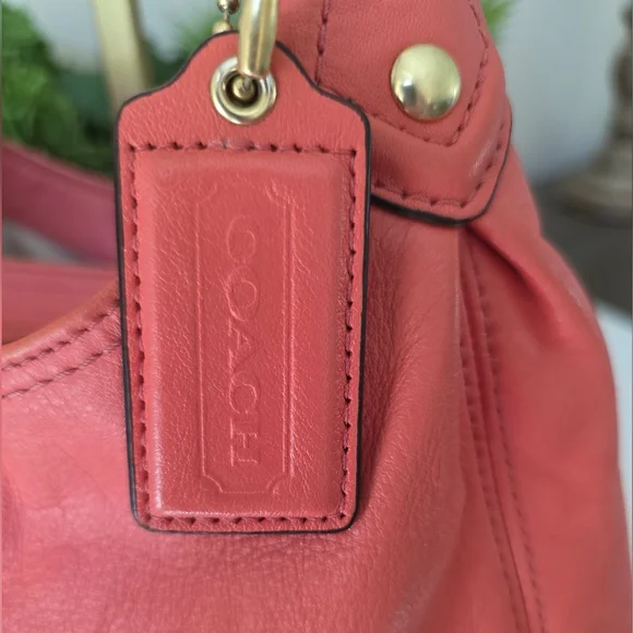 Coach Ashley Leather Hobo Bag Tea Rose/Coral + NWT Coach 100% Silk Twilly - Picture 3 of 16